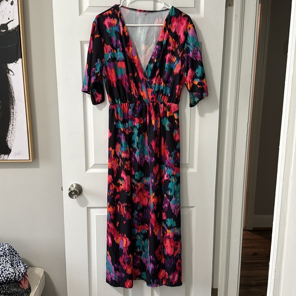 NWOT patterned maxi with cute belt - Picture 1 of 6